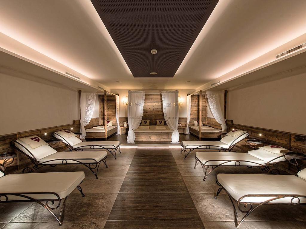 Hotel Universo Зерфаус Екстериор снимка