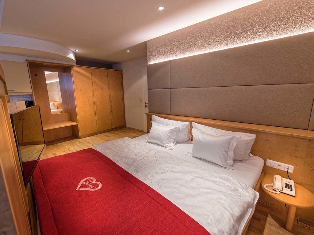 Hotel Universo Зерфаус Стая снимка