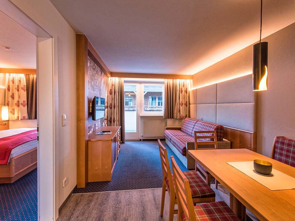 Hotel Universo Зерфаус Стая снимка