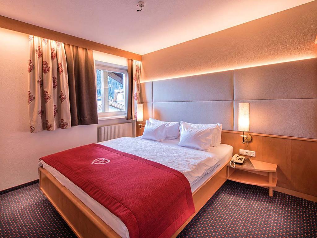 Hotel Universo Зерфаус Стая снимка